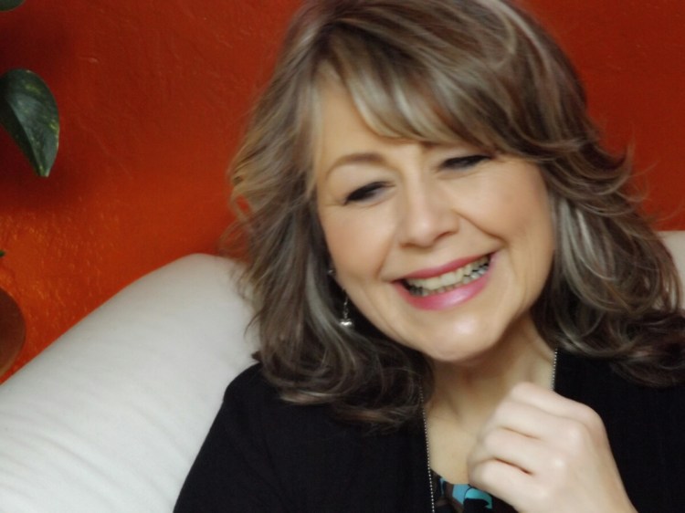 Annette photo she who laughs a lot